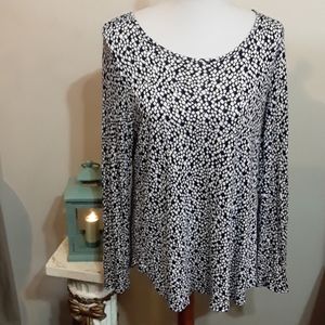 Liz Claiborne long sleeve top